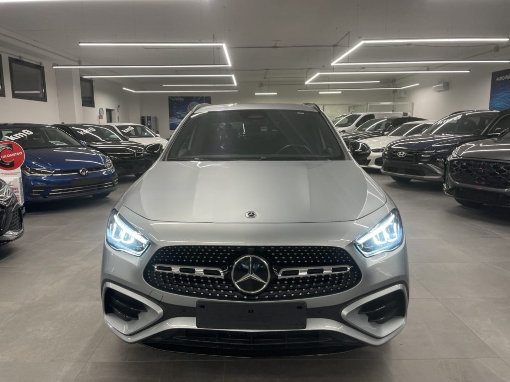 MERCEDES-BENZ GLA 200 2.0 d 150 CV AMG Premium - immagine 9