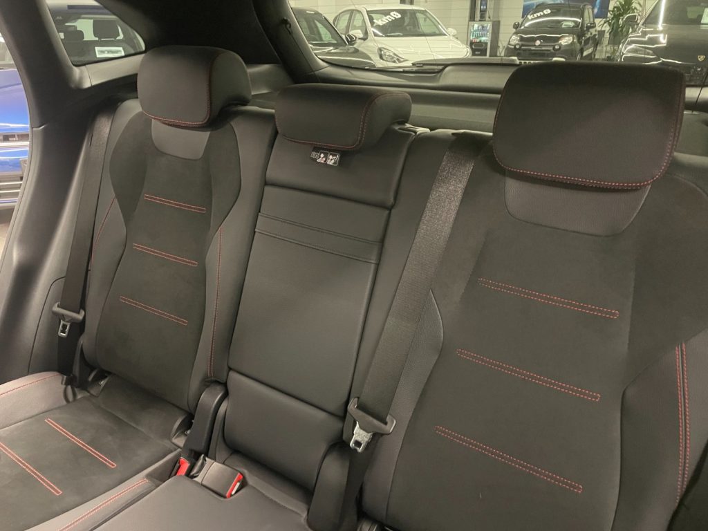 MERCEDES-BENZ GLA 200 2.0 d 150 CV AMG Premium - immagine 6