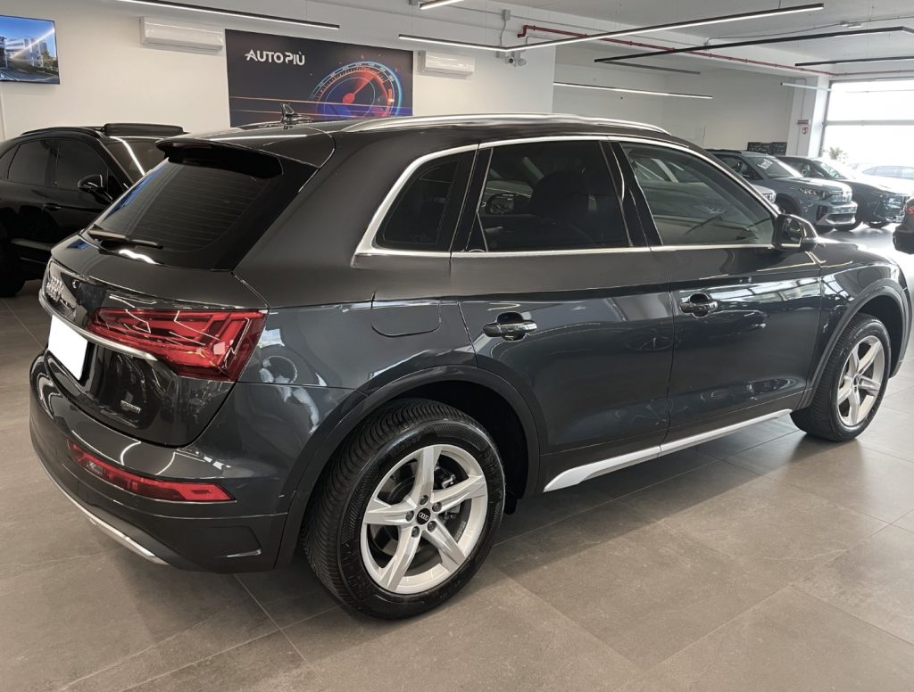AUDI Q5 2.0 TDI Quattro 204 CV S-Tronic Business Advanced - immagine 16