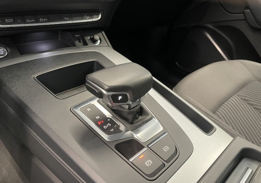 AUDI Q5 2.0 TDI Quattro 204 CV S-Tronic Business Advanced - immagine 2