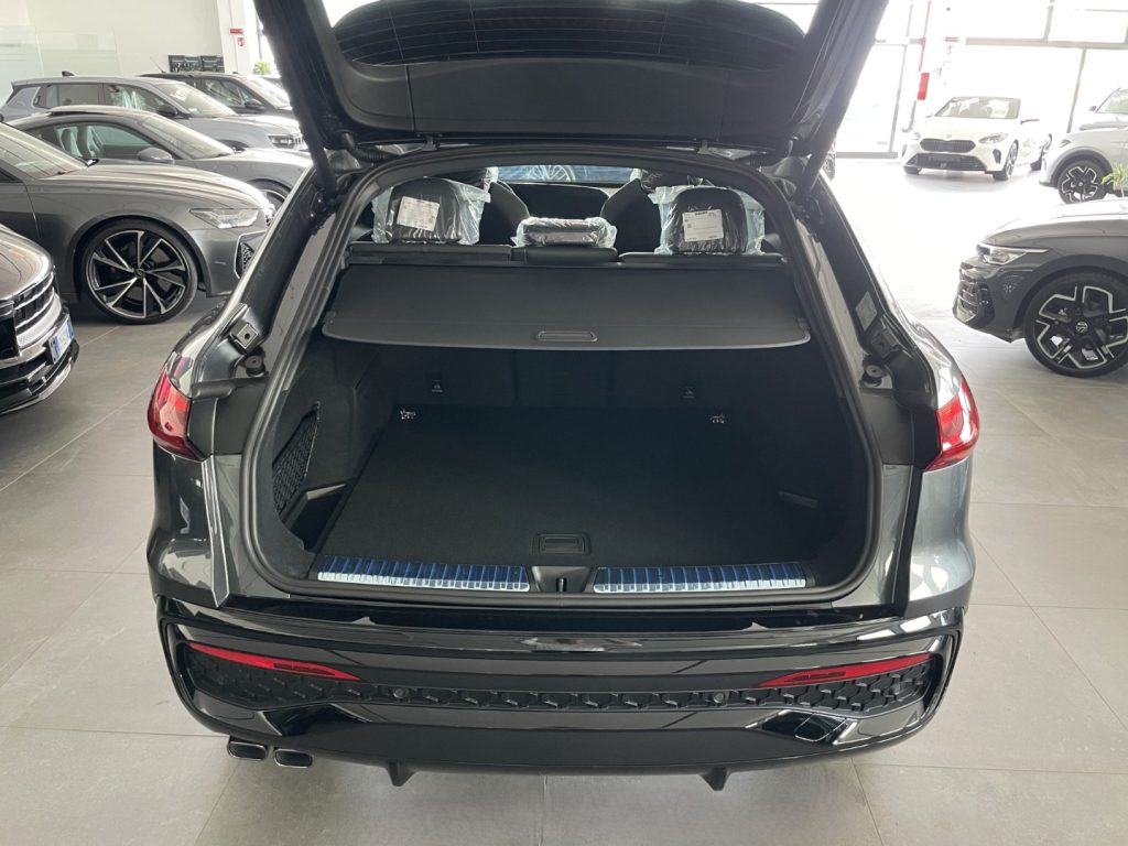 AUDI Q5 SPB 2.0 TDI Quattro Tech Plus SLine Tetto KM0 MY26 - immagine 9