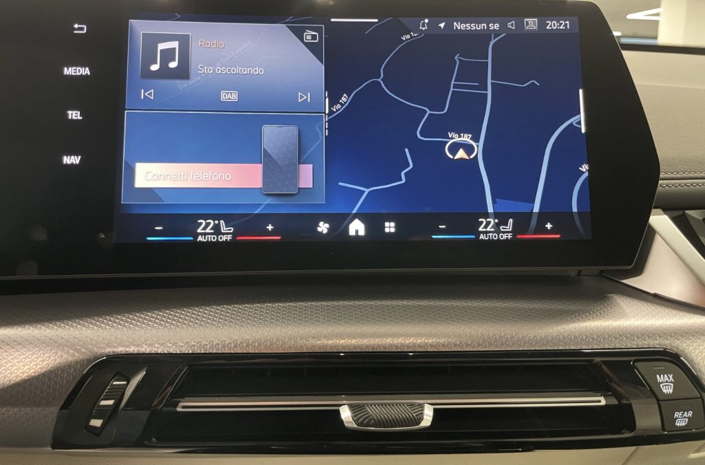 BMW X1 2.0 d S-Drive M-Sport Premium Package KM0 MY26 - immagine 23