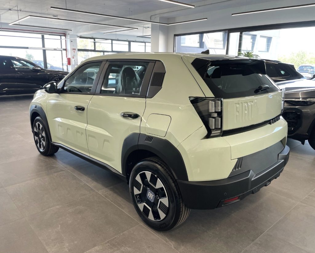FIAT Grande Panda 1.2 100 CV Icon Pack Tech KM0 MY26 - immagine 20