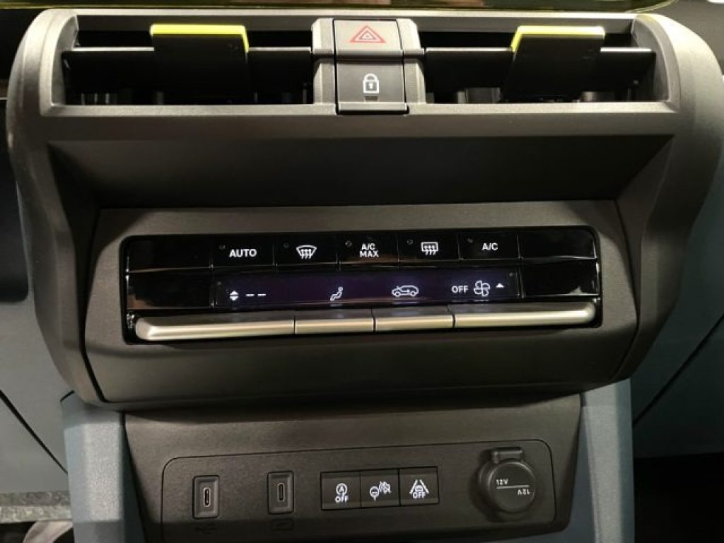 FIAT Grande Panda 1.2 100 CV Icon Pack Tech KM0 MY26 - immagine 12