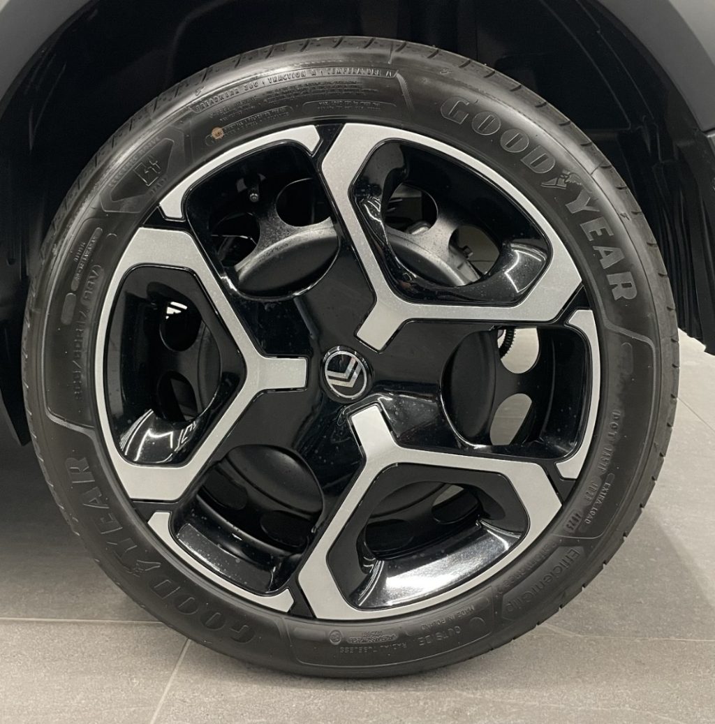 CITROEN C3 1.2 Hybrid 110 CV e-DCS6 PLUS KM0 MY26 - immagine 18