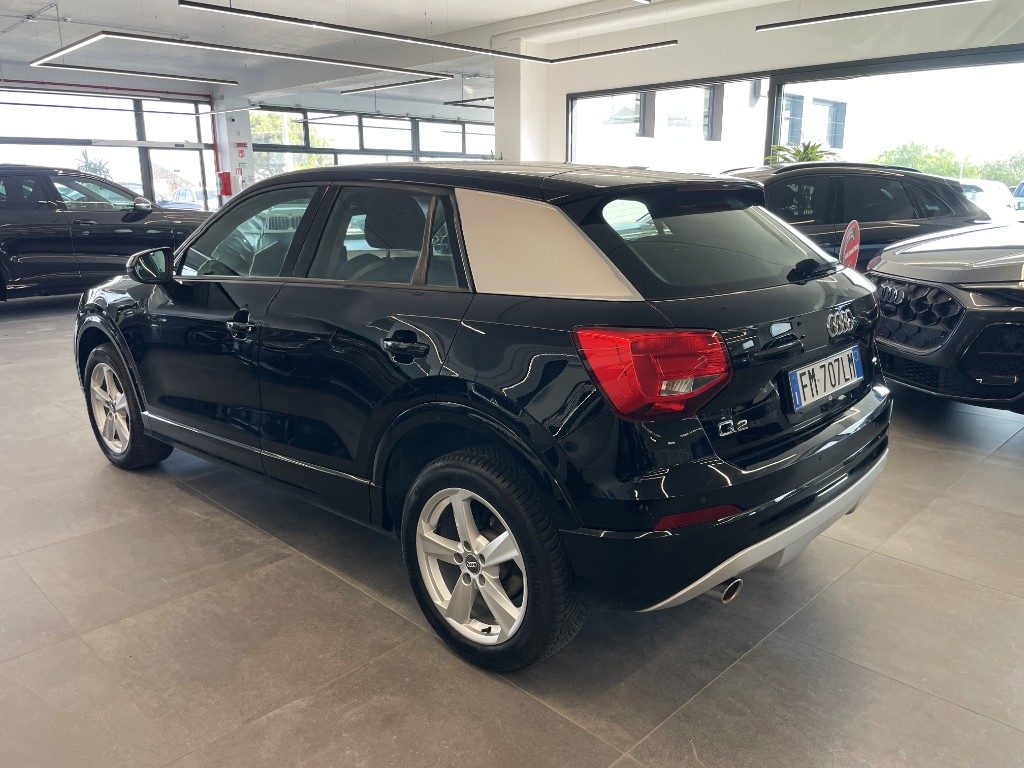 AUDI Q2 1.6 TDI 115 CV S-Tronic S-Line Edition - immagine 4