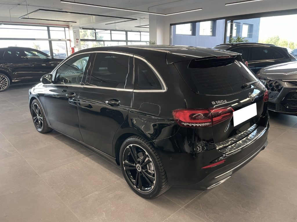 MERCEDES-BENZ B 180 1.5 d 116 CV Sport Plus - immagine 11