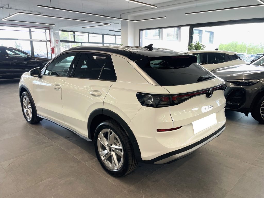 VOLKSWAGEN T-Roc 1.5 eTSI ACT 115 CV DSG Style KM0 MY26 - immagine 7