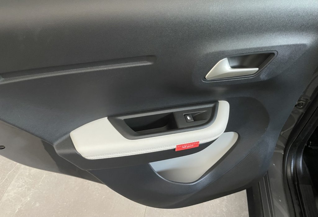 CITROEN C3 1.2 Pure Tech 100 CV MAX KM0 MY26 - immagine 17