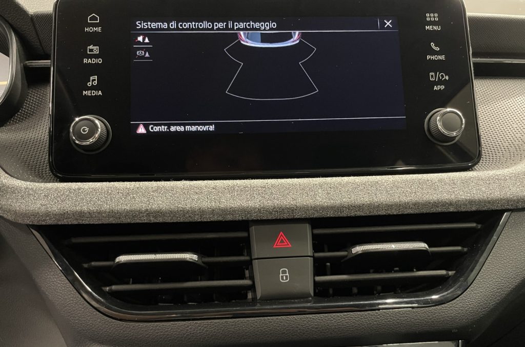 SKODA Kamiq 1.0 TSI 95 CV Ambition - immagine 20