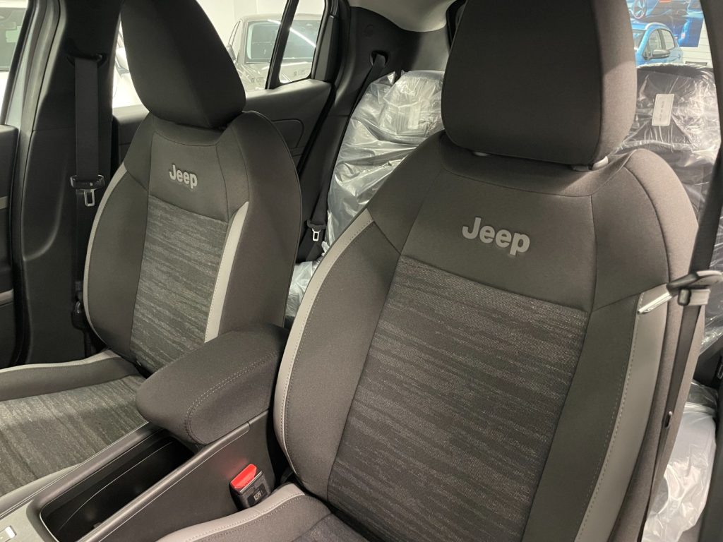 JEEP Avenger 1.2 Longitude 110 CV MHEV DCT KM0 MY26 - immagine 26