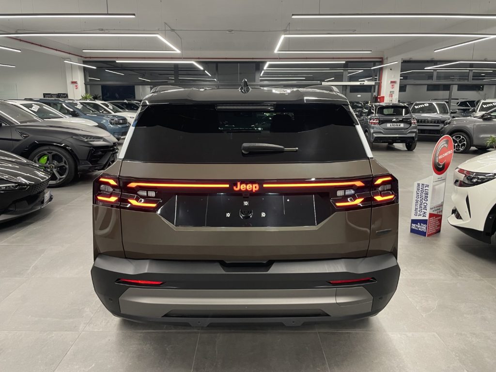 JEEP Compass 1.2 Turbo 145 CV Hybrid Summit KM0 MY26 - immagine 10