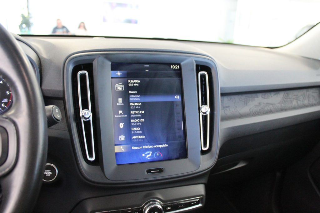 VOLVO XC40 2.0 D3 150 CV Momentum Pro - immagine 5