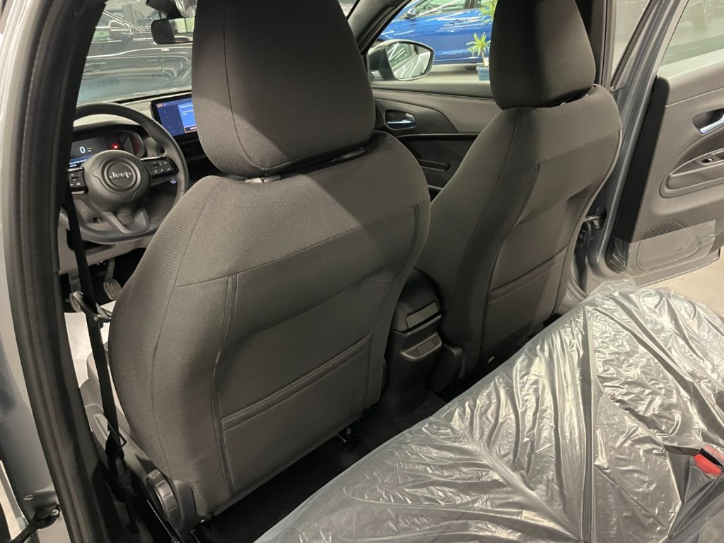 JEEP Avenger 1.2 Longitude 100 CV KM0 MY27 - immagine 16