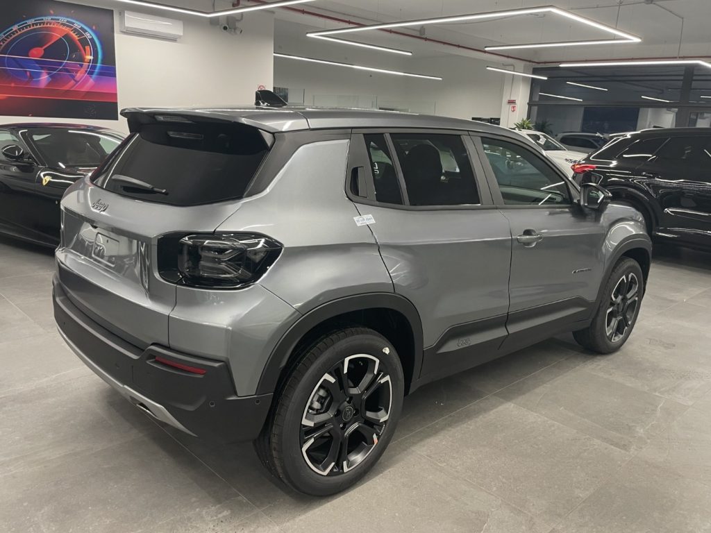 JEEP Avenger 1.2 Summit 100 CV KM0 MY27 - immagine 5