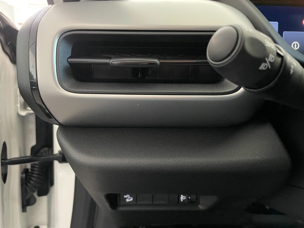 JEEP Avenger 1.2 Altitude 110 CV MHEV DCT KM0 MY26 - immagine 17