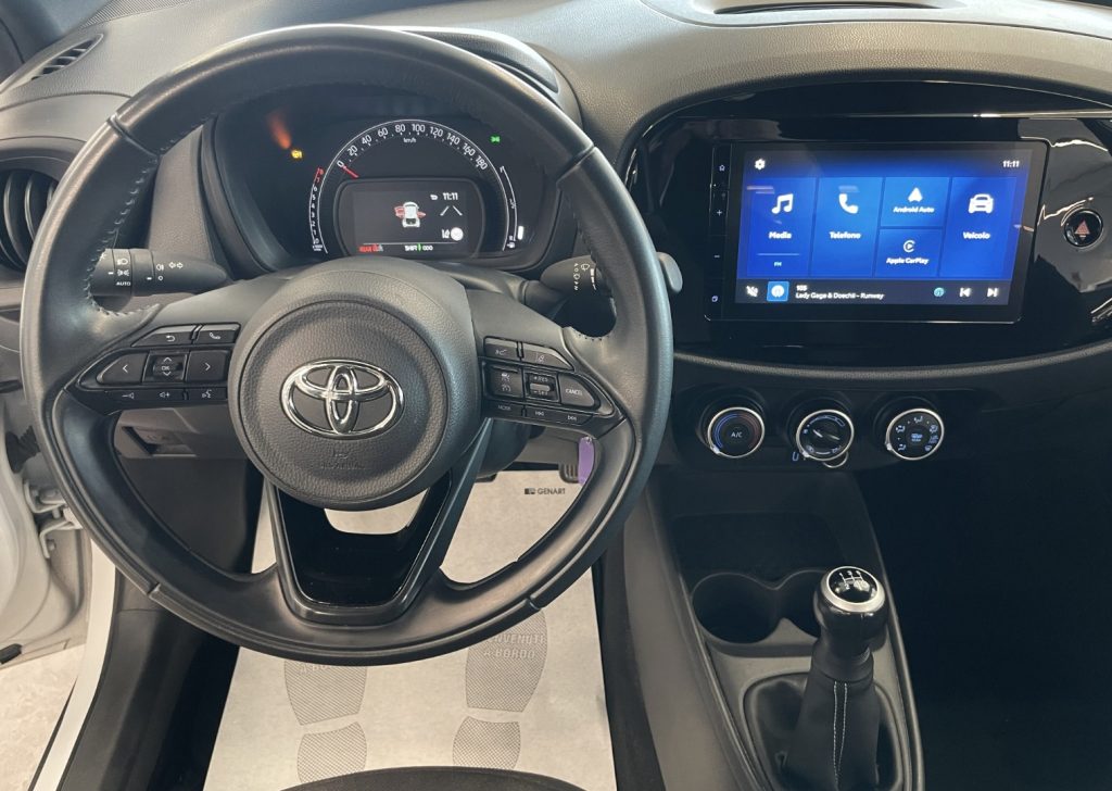 TOYOTA Aygo X 1.0 VVT-i 72 CV Active - immagine 2