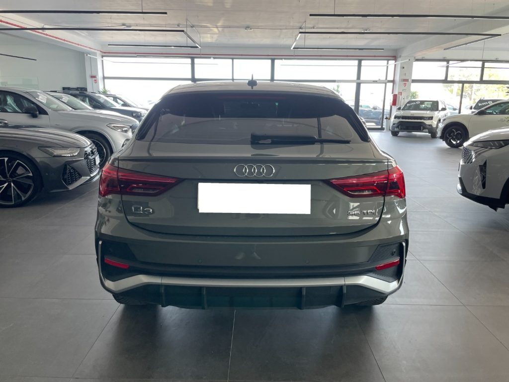 AUDI Q3 SPB 2.0 TDI 150 CV S-Tronic S-Line - immagine 6