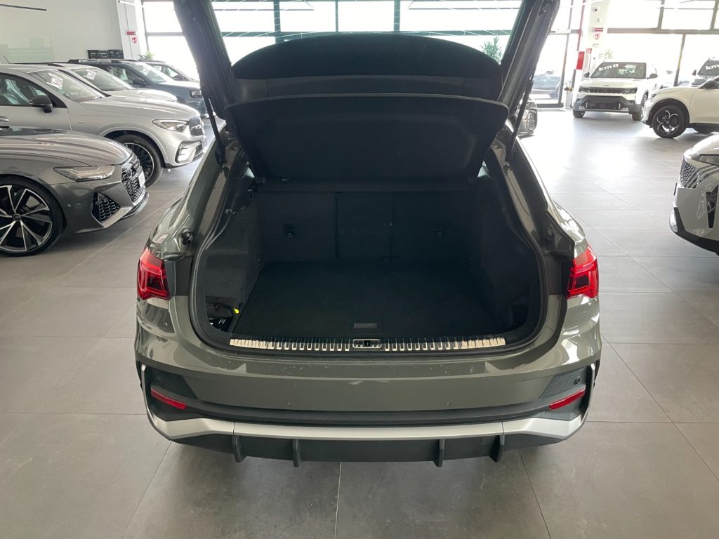 AUDI Q3 SPB 2.0 TDI 150 CV S-Tronic S-Line - immagine 13