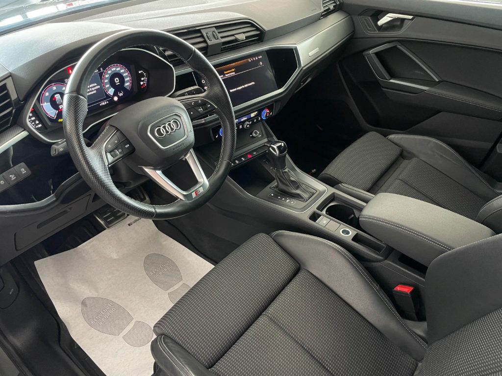 AUDI Q3 SPB 2.0 TDI 150 CV S-Tronic S-Line - immagine 12